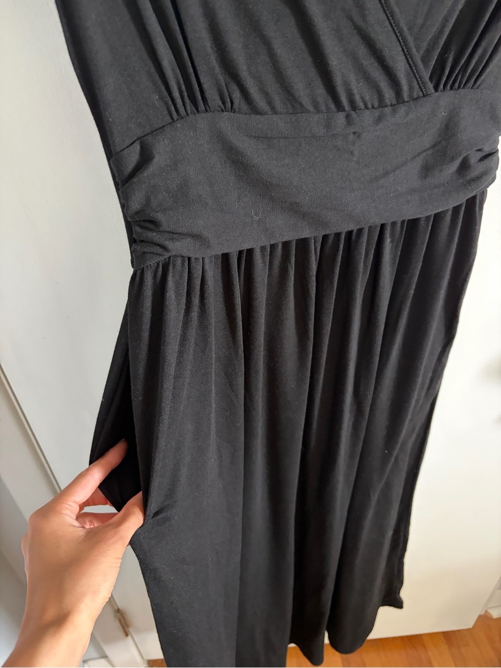 Black Short-Sleeve V-Neck Maxi Dress - Picture 3 of 5
